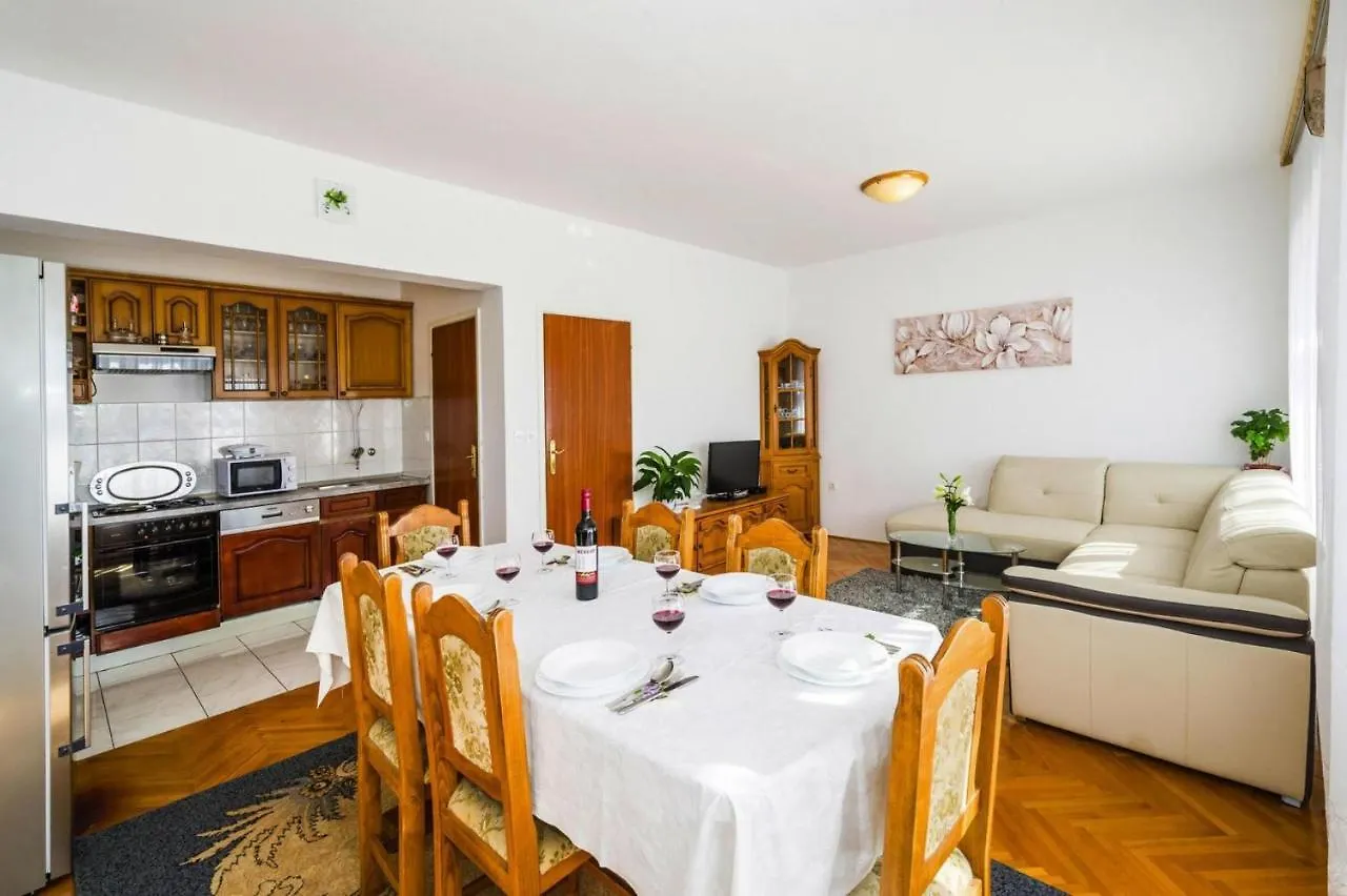 Holiday Home In Rovanjska With Pool
