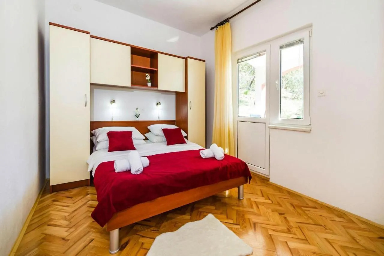 Holiday Home In Rovanjska With Pool Croatia
